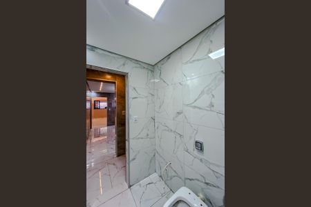 Casa à venda com 175m², 4 quartos e 1 vagaBanheiro 2