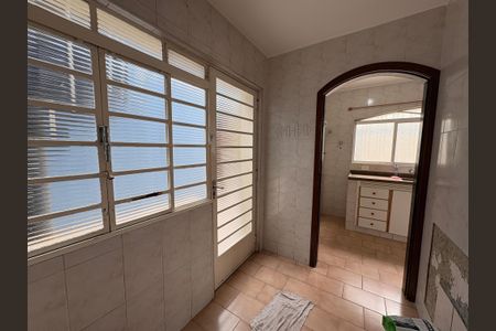 Casa à venda com 202m², 3 quartos e 2 vagasÁrea de Serviço