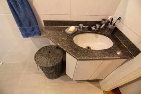 Apartamento à venda com 131m², 4 quartos e 2 vagas Apartamento à venda com 131m², 4 quartos e 2 vagasBanheiro Social