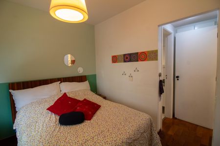 Apartamento à venda com 131m², 4 quartos e 2 vagas Apartamento à venda com 131m², 4 quartos e 2 vagasSuíte 2