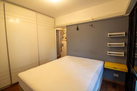 Apartamento à venda com 131m², 4 quartos e 2 vagas Apartamento à venda com 131m², 4 quartos e 2 vagasSuíte 1