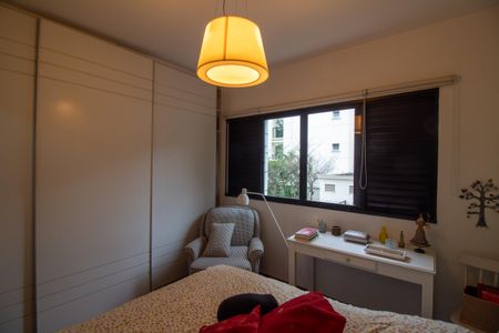 Apartamento à venda com 131m², 4 quartos e 2 vagas Apartamento à venda com 131m², 4 quartos e 2 vagasSuíte 2