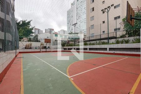 Apartamento à venda com 131m², 4 quartos e 2 vagas Apartamento à venda com 131m², 4 quartos e 2 vagasÁrea comum - Quadra