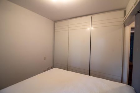 Apartamento à venda com 131m², 4 quartos e 2 vagas Apartamento à venda com 131m², 4 quartos e 2 vagasSuíte 1