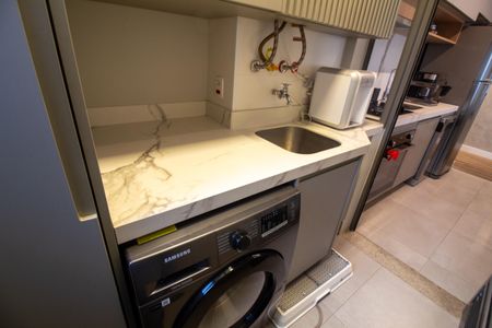 Apartamento à venda com 75m², 2 quartos e 1 vagaÁrea de Serviço