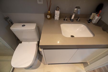 Apartamento à venda com 75m², 2 quartos e 1 vagaBanheiro da Suíte 1