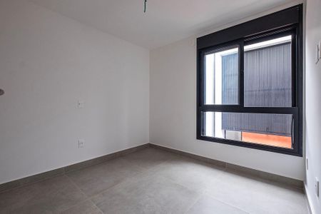 Casa de condomínio à venda com 225m², 3 quartos e 3 vagas Casa de condomínio à venda com 225m², 3 quartos e 3 vagasQuarto 2