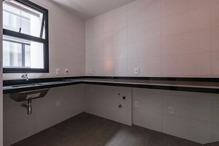 Casa de condomínio à venda com 225m², 3 quartos e 3 vagas Casa de condomínio à venda com 225m², 3 quartos e 3 vagasCozinha - Lavanderia