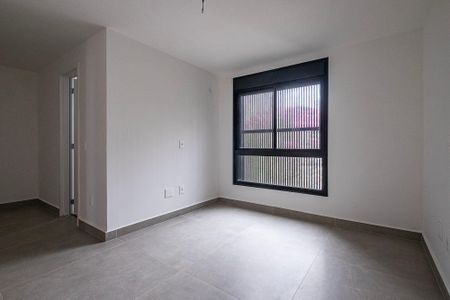 Casa de condomínio à venda com 225m², 3 quartos e 3 vagas Casa de condomínio à venda com 225m², 3 quartos e 3 vagasSuíte