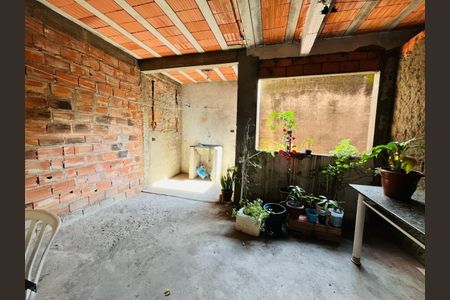 Casa à venda com 270m², 6 quartos e sem vaga