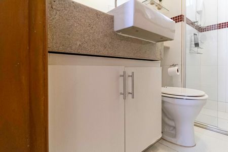 Apartamento à venda com 75m², 3 quartos e 2 vagas Apartamento à venda com 75m², 3 quartos e 2 vagasBanheiro social