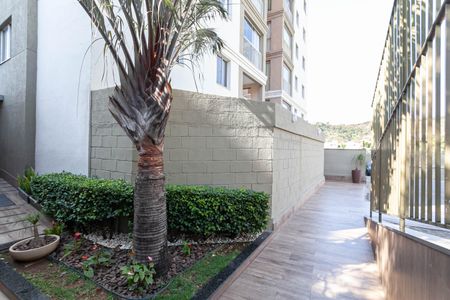 Apartamento à venda com 75m², 3 quartos e 2 vagas Apartamento à venda com 75m², 3 quartos e 2 vagasEntrada