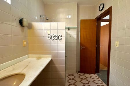 Apartamento à venda com 114m², 3 quartos e 1 vaga Apartamento à venda com 114m², 3 quartos e 1 vagaBanheiro