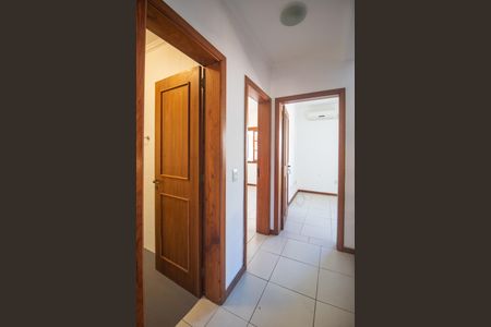 Casa à venda com 267m², 3 quartos e 2 vagasCorredor