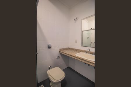 Casa à venda com 267m², 3 quartos e 2 vagasBanheiro 