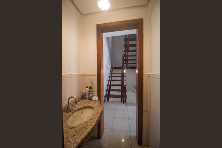 Casa à venda com 267m², 3 quartos e 2 vagasLavabo