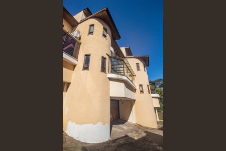Casa à venda com 267m², 3 quartos e 2 vagasFachada