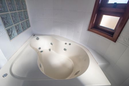 Casa à venda com 267m², 3 quartos e 2 vagasBanheiro da Suíte