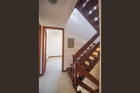 Casa à venda com 267m², 3 quartos e 2 vagasEscada