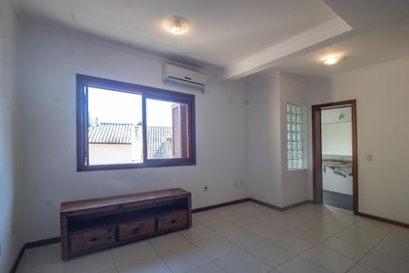 Casa à venda com 267m², 3 quartos e 2 vagasSuíte
