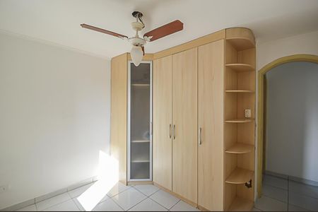 Apartamento à venda com 62m², 2 quartos e 2 vagasQuarto 2