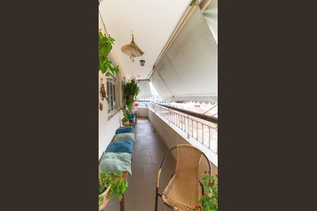 Apartamento à venda com 85m², 2 quartos e 1 vaga Apartamento à venda com 85m², 2 quartos e 1 vagaVaranda da Sala