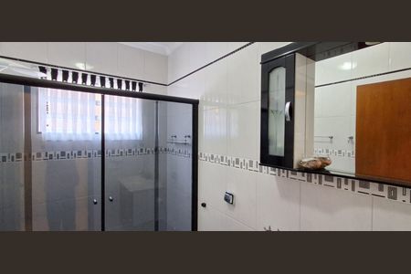Casa à venda com 230m², 3 quartos e 4 vagas Casa à venda com 230m², 3 quartos e 4 vagasBanheiro 2