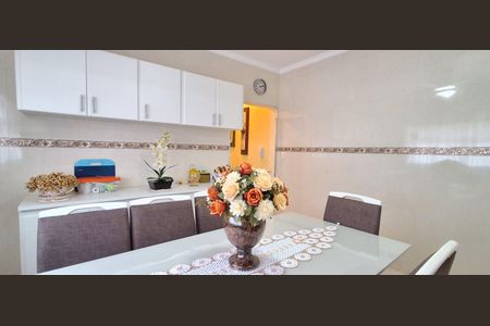 Casa à venda com 230m², 3 quartos e 4 vagas Casa à venda com 230m², 3 quartos e 4 vagasCopa