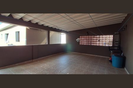 Casa à venda com 230m², 3 quartos e 4 vagas Casa à venda com 230m², 3 quartos e 4 vagasÁrea comum