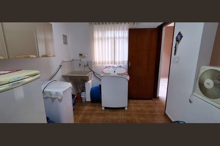 Casa à venda com 230m², 3 quartos e 4 vagas Casa à venda com 230m², 3 quartos e 4 vagasÁrea de Serviço