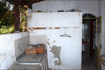 Casa à venda com 300m², 3 quartos e sem vagaÁrea externa