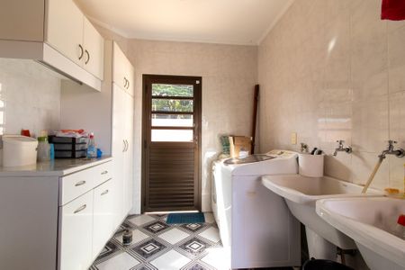 Casa para alugar com 390m², 5 quartos e 5 vagas Casa para alugar com 390m², 5 quartos e 5 vagasÁrea de Serviço