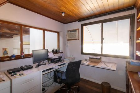 Casa para alugar com 390m², 5 quartos e 5 vagas Casa para alugar com 390m², 5 quartos e 5 vagasQuarto 1