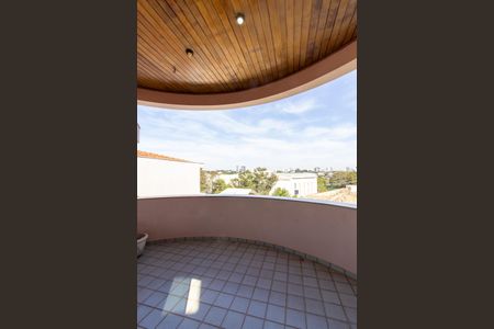 Casa para alugar com 390m², 5 quartos e 5 vagas Casa para alugar com 390m², 5 quartos e 5 vagasSacada