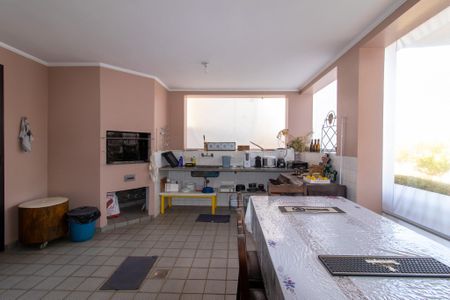 Casa para alugar com 390m², 5 quartos e 5 vagas Casa para alugar com 390m², 5 quartos e 5 vagasÁrea comum