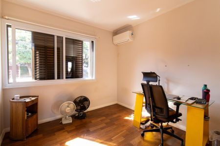 Casa para alugar com 390m², 5 quartos e 5 vagas Casa para alugar com 390m², 5 quartos e 5 vagasSuíte 1