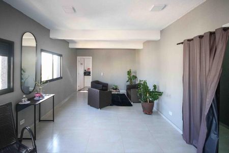 Apartamento à venda com 42m², 2 quartos e 1 vaga Apartamento à venda com 42m², 2 quartos e 1 vagaÁrea comum - Salão de festas