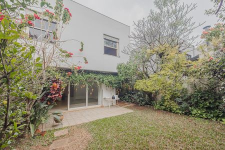Casa à venda com 240m², 3 quartos e 2 vagasJardim