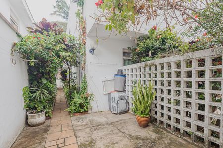 Casa à venda com 240m², 3 quartos e 2 vagasJardim