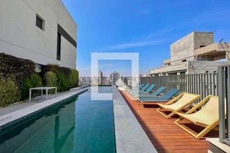 Studio à venda com 30m², 1 quarto e sem vaga Studio à venda com 30m², 1 quarto e sem vagaPiscina