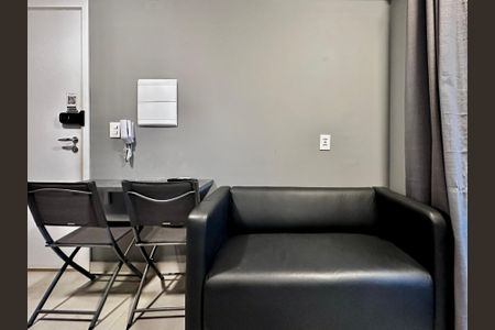 Studio à venda com 30m², 1 quarto e sem vaga Studio à venda com 30m², 1 quarto e sem vagaSala