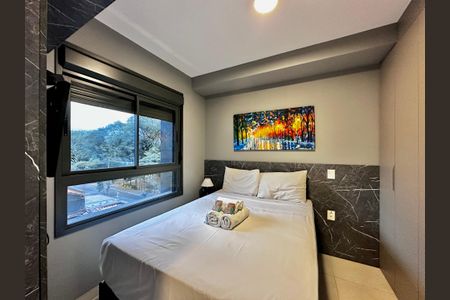 Studio à venda com 30m², 1 quarto e sem vaga Studio à venda com 30m², 1 quarto e sem vagaQuarto
