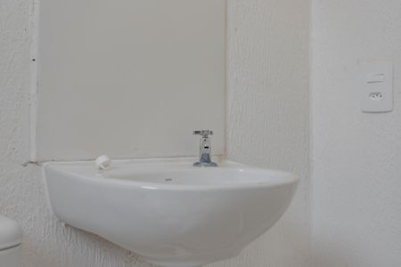 Apartamento à venda com 42m², 2 quartos e sem vaga Apartamento à venda com 42m², 2 quartos e sem vagaBanheiro