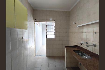 Casa à venda com 210m², 4 quartos e 2 vagas Casa à venda com 210m², 4 quartos e 2 vagasEdícula Cozinha