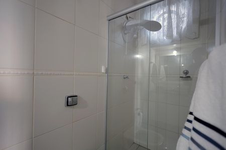 Casa à venda com 156m², 3 quartos e 2 vagas Casa à venda com 156m², 3 quartos e 2 vagasBanheiro Suíte