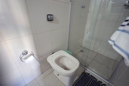 Casa à venda com 156m², 3 quartos e 2 vagas Casa à venda com 156m², 3 quartos e 2 vagasBanheiro Suíte