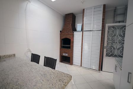 Casa à venda com 156m², 3 quartos e 2 vagas Casa à venda com 156m², 3 quartos e 2 vagasChurrasqueira