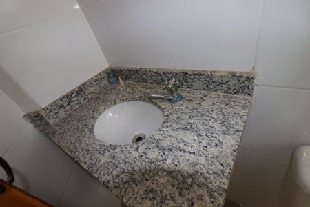Apartamento à venda com 100m², 2 quartos e 2 vagasBanheiro Social
