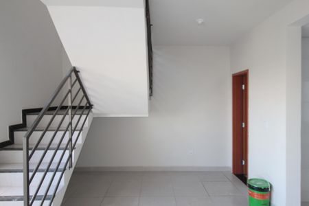Casa à venda com 120m², 3 quartos e 2 vagasSala