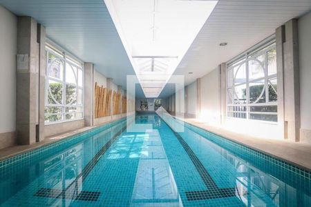 Apartamento à venda com 111m², 1 quarto e 2 vagas Apartamento à venda com 111m², 1 quarto e 2 vagasÁrea comum - Piscina Coberta